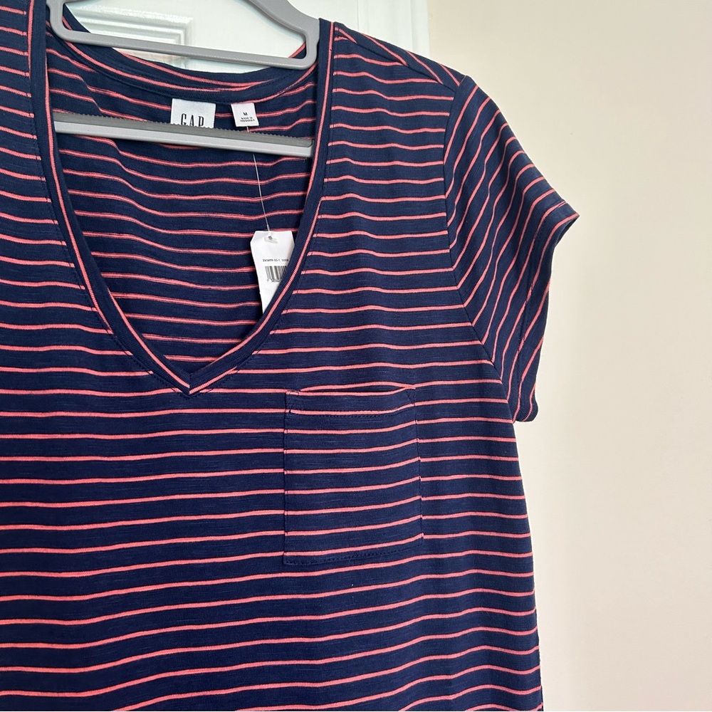GAP Dress NWT Medium Navy and Red TShirt‎ Tee Shirt Dress V Neck